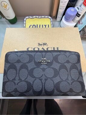 Coach Black & Charcoal Signature Zip Wallet